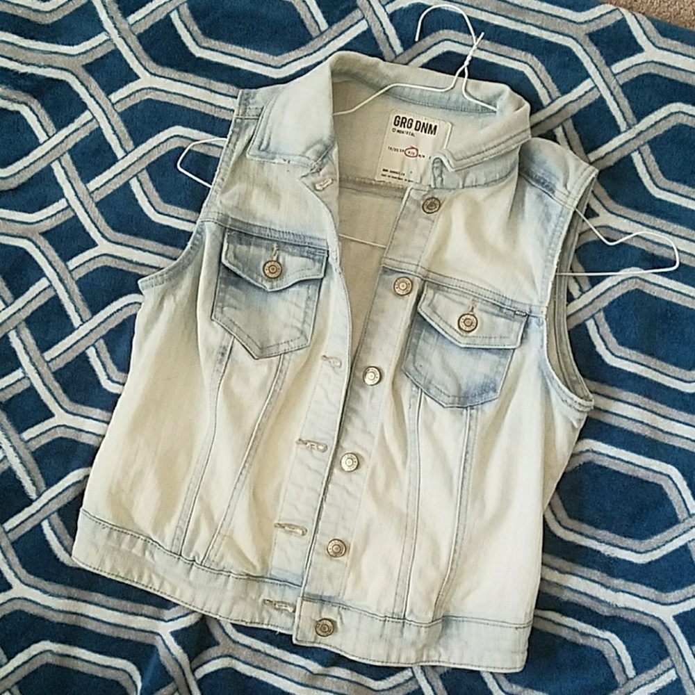 Garage NWOT light denim vest